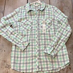 Women’s size small Croft & Barrow White and Gray Button Down Flannel Shirt
